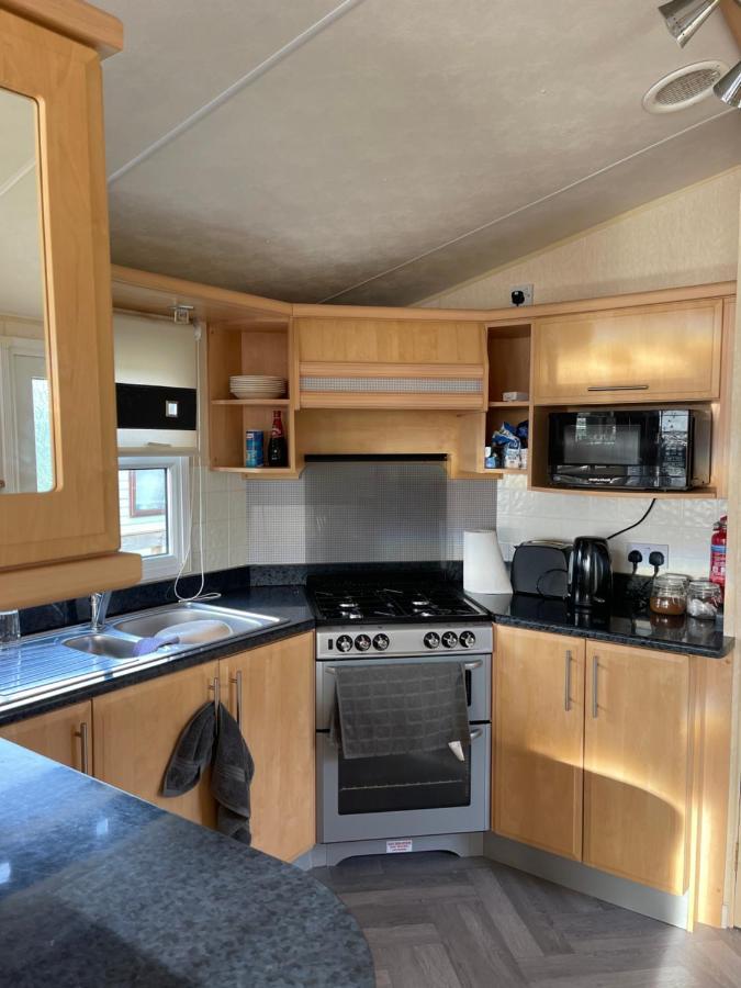 ניוטון סטיוארט Immaculate 2-Bed Static Caravan At Monrieth מראה חיצוני תמונה