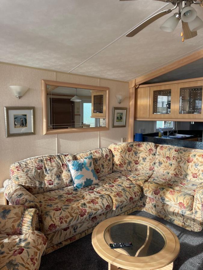 ניוטון סטיוארט Immaculate 2-Bed Static Caravan At Monrieth מראה חיצוני תמונה