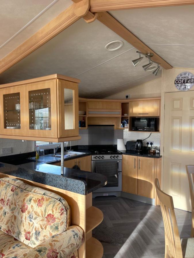ניוטון סטיוארט Immaculate 2-Bed Static Caravan At Monrieth מראה חיצוני תמונה